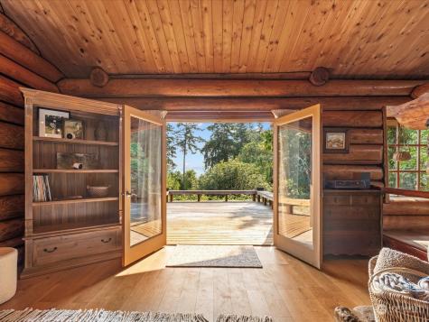 134 Livingston Bay Road Camano Island WA 98282
