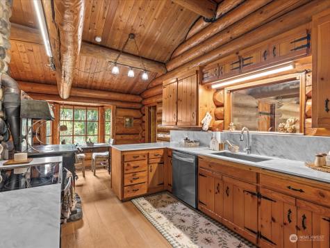 134 Livingston Bay Road Camano Island WA 98282