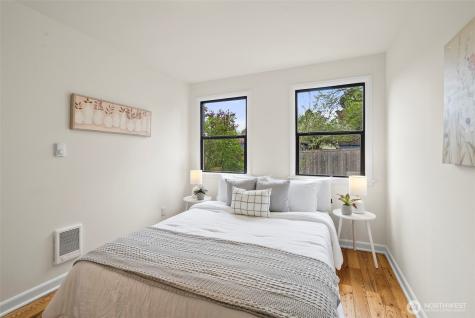 9747 Evanston Avenue N Seattle WA 98103