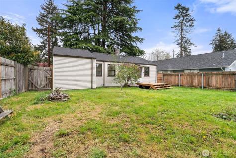 9747 Evanston Avenue N Seattle WA 98103