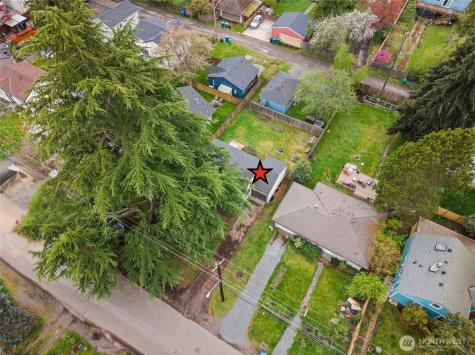 9747 Evanston Avenue N Seattle WA 98103