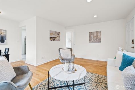 9747 Evanston Avenue N Seattle WA 98103