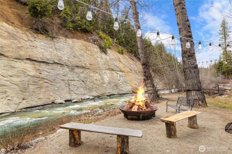 4010 Teanaway Middle Fork Road Cle Elum WA 98922