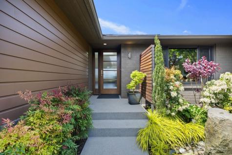 8809 42nd Avenue SW Seattle WA 98136
