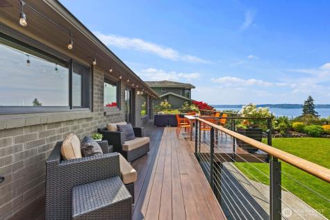 8809 42nd Avenue SW Seattle WA 98136