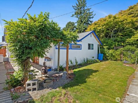 1035 Oakes Avenue Everett WA 98201