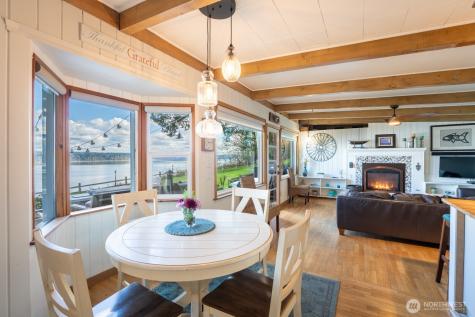 9513 Villa Beach Road Anderson Island WA 98303
