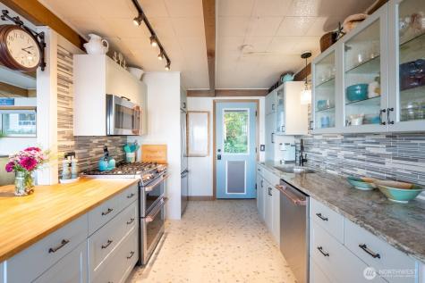 9513 Villa Beach Road Anderson Island WA 98303