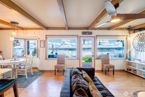 9513 Villa Beach Road Anderson Island WA 98303
