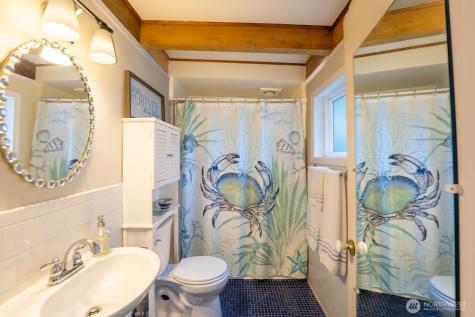 9513 Villa Beach Road Anderson Island WA 98303