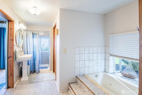 9513 Villa Beach Road Anderson Island WA 98303