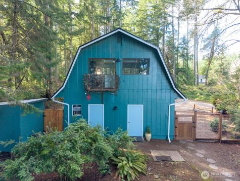 9513 Villa Beach Road Anderson Island WA 98303