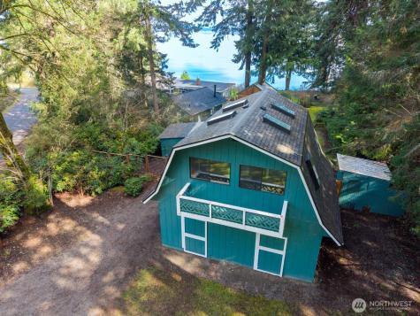 9513 Villa Beach Road Anderson Island WA 98303