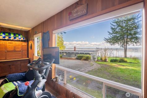 9513 Villa Beach Road Anderson Island WA 98303