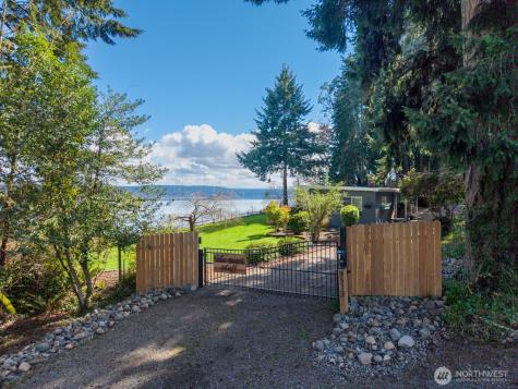 9513 Villa Beach Road Anderson Island WA 98303