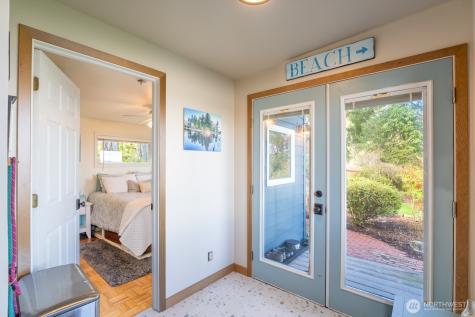 9513 Villa Beach Road Anderson Island WA 98303