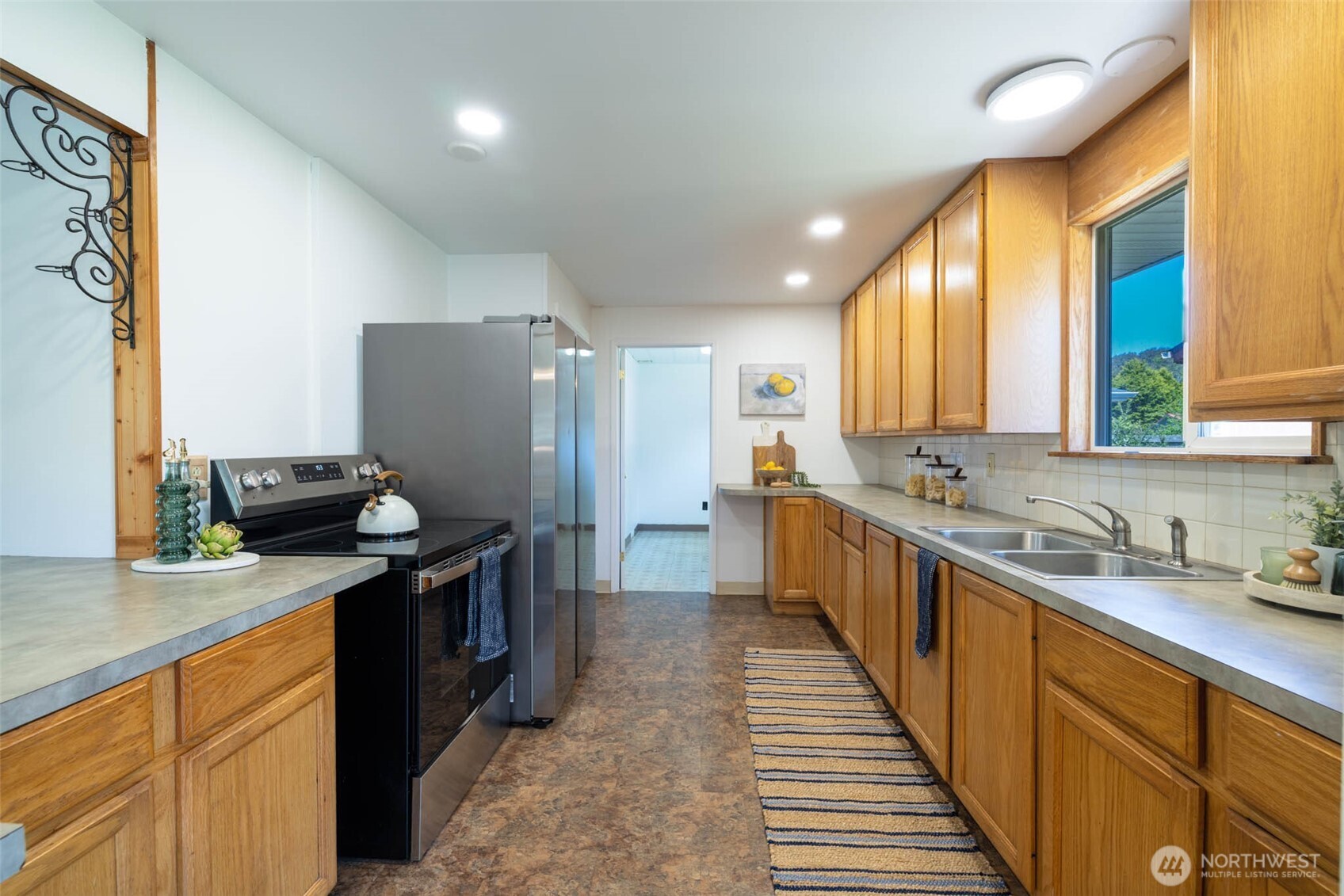 220 Grand Army Street Westport WA 98595