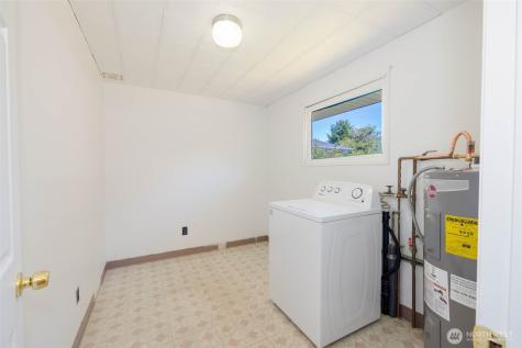220 Grand Army Street Westport WA 98595