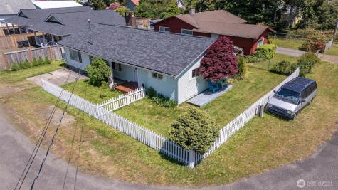 220 Grand Army Street Westport WA 98595