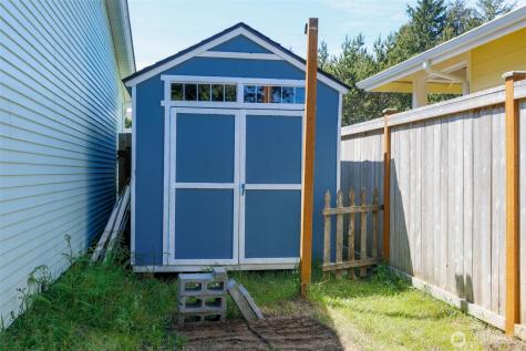 220 Grand Army Street Westport WA 98595