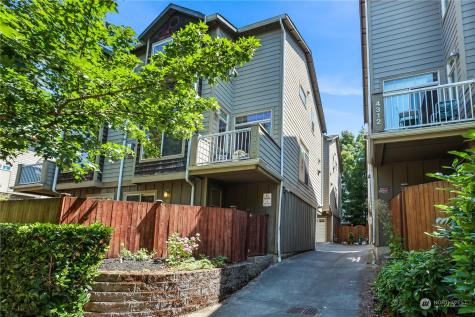 4318 8th Avenue Ne Seattle WA 98105