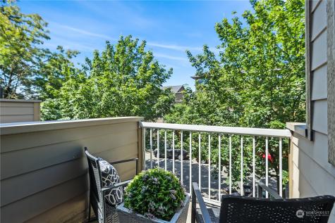4318 8th Avenue Ne Seattle WA 98105