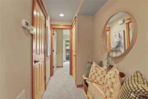 4318 8th Avenue Ne Seattle WA 98105