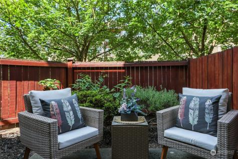 4318 8th Avenue Ne Seattle WA 98105
