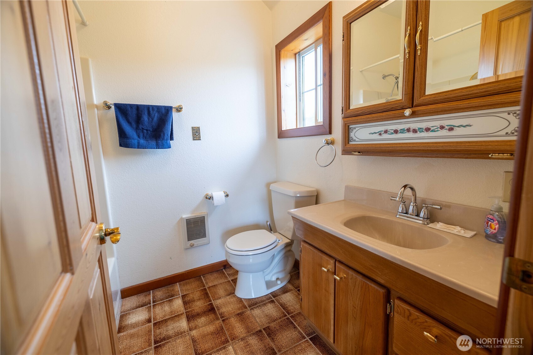 6 Orchard Loop S. Tonasket WA 98855