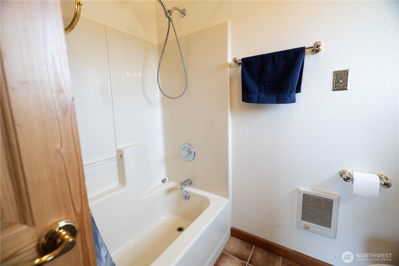 6 Orchard Loop S. Tonasket WA 98855