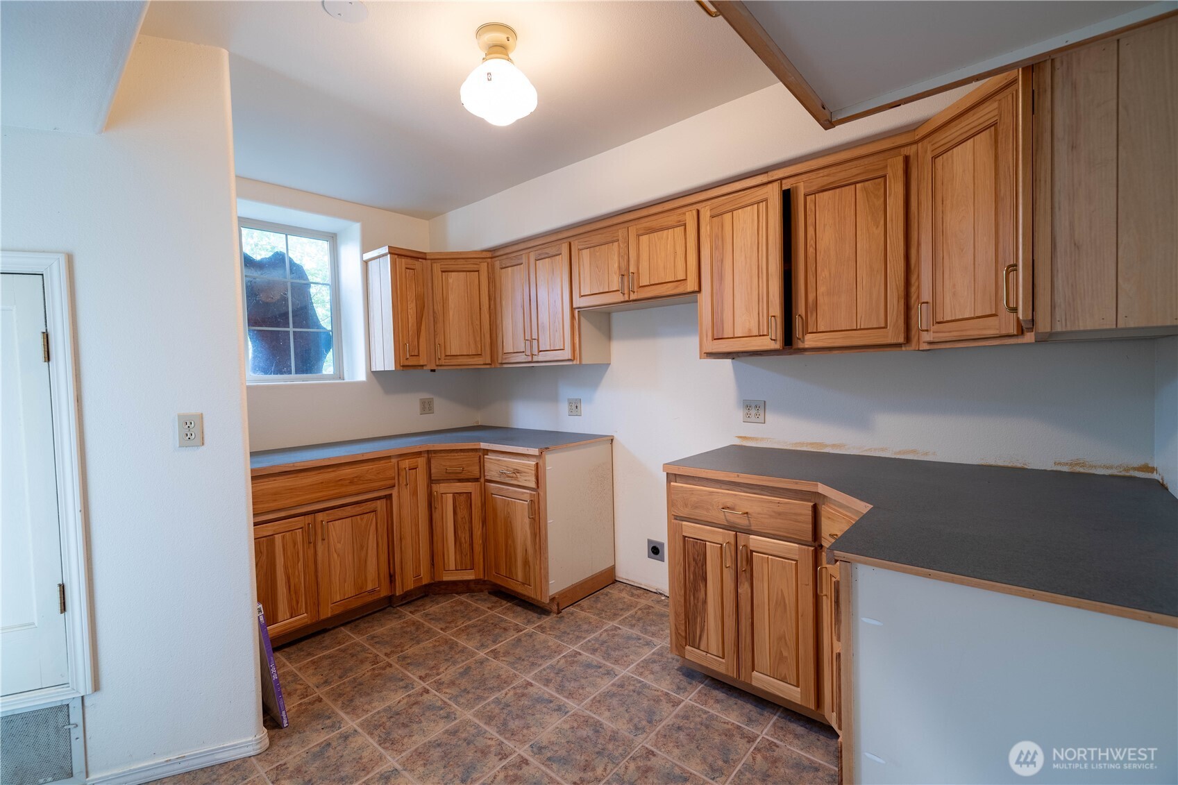 6 Orchard Loop S. Tonasket WA 98855