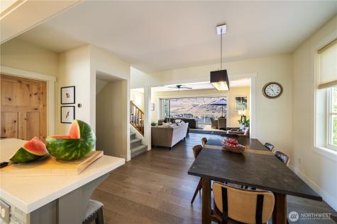 350 Porcupine Lane Chelan WA 98816