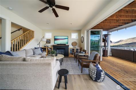 350 Porcupine Lane Chelan WA 98816