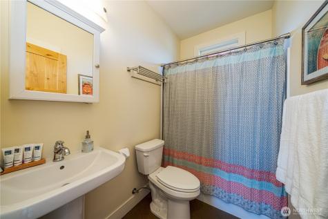 350 Porcupine Lane Chelan WA 98816