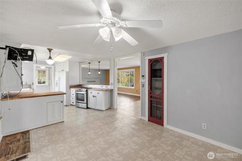 11103 13th Street E Edgewood WA 98372