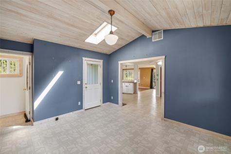 11103 13th Street E Edgewood WA 98372