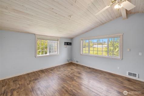 11103 13th Street E Edgewood WA 98372