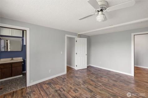 11103 13th Street E Edgewood WA 98372