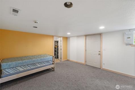11103 13th Street E Edgewood WA 98372