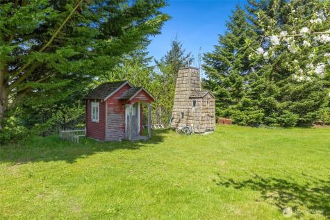 11103 13th Street E Edgewood WA 98372
