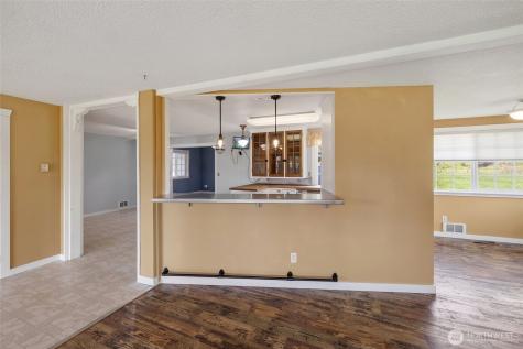 11103 13th Street E Edgewood WA 98372