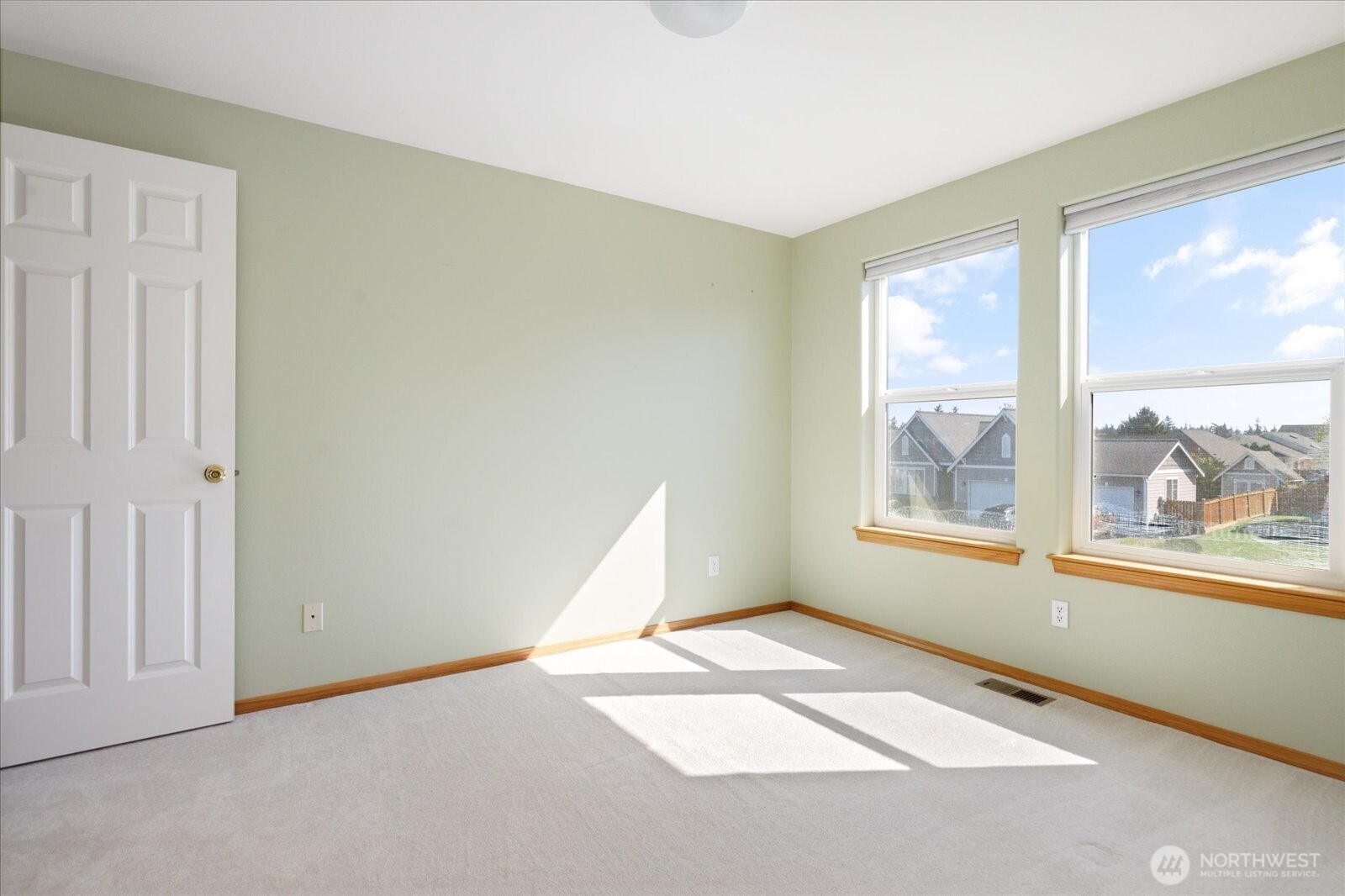 1751 SW Rock Rose Drive Oak Harbor WA 98277