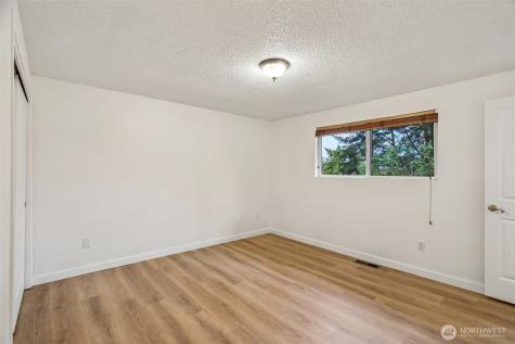 22904 41st Place W Mountlake Terrace WA 98043