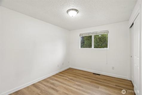 22904 41st Place W Mountlake Terrace WA 98043
