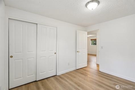 22904 41st Place W Mountlake Terrace WA 98043