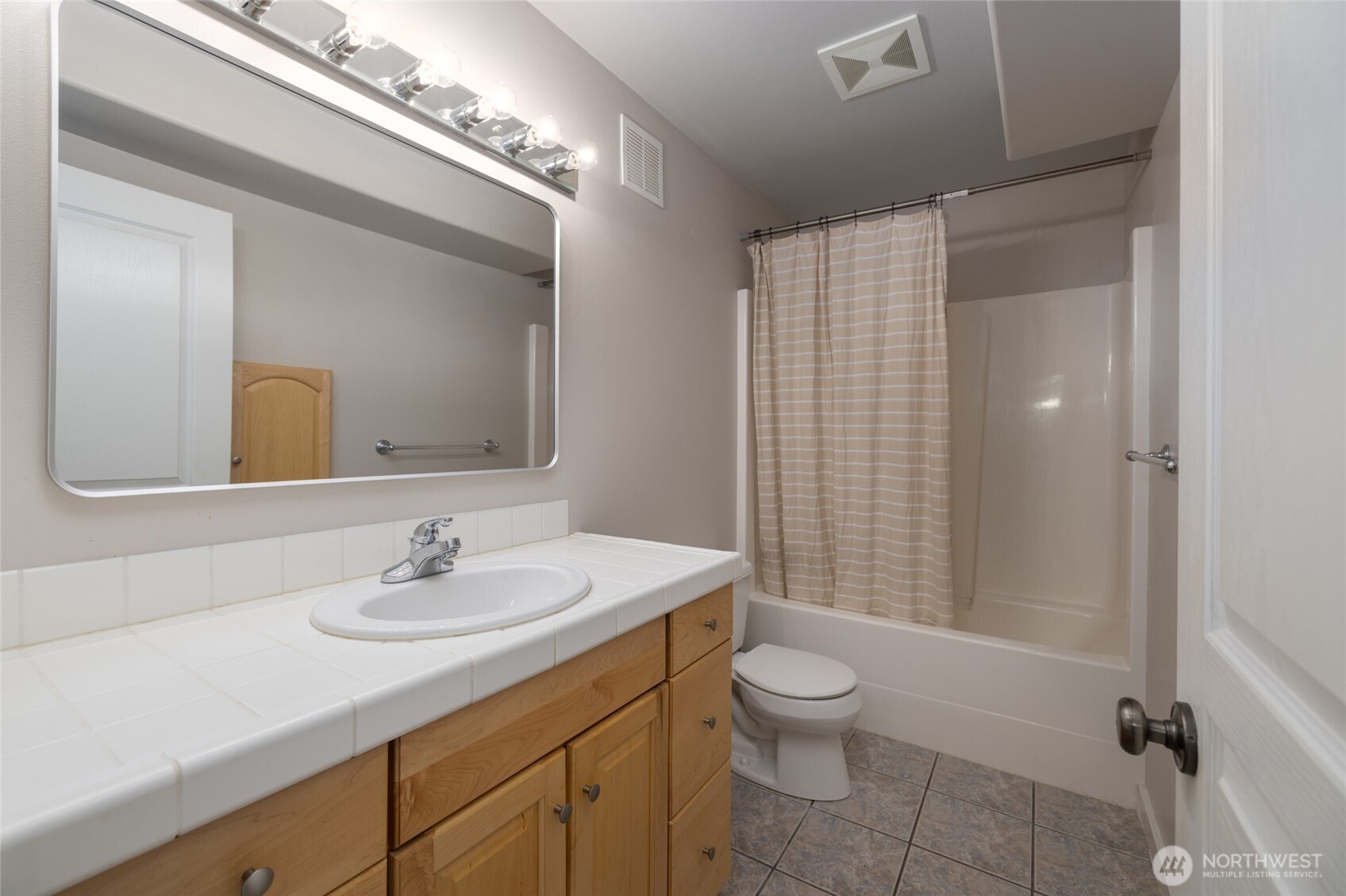 9924 Sunset Drive La Conner WA 98257