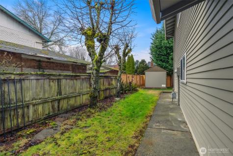 2207 Bremerton Avenue NE Renton WA 98059