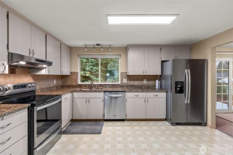 2207 Bremerton Avenue NE Renton WA 98059