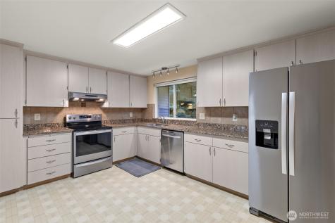 2207 Bremerton Avenue NE Renton WA 98059