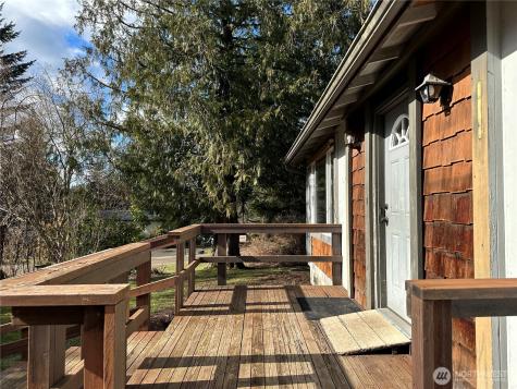 240 NE Chinook Drive Belfair WA 98528